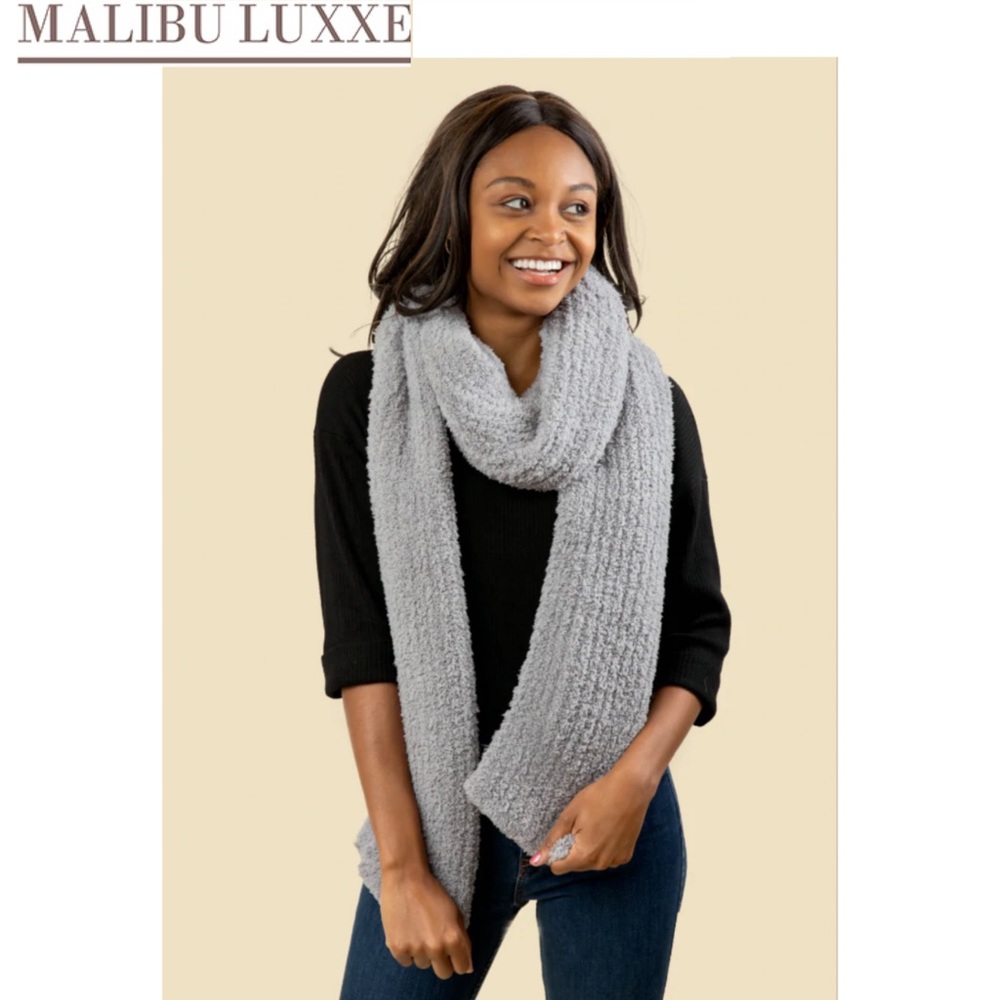 Malibu Luxxe Feather Yarn Scarf